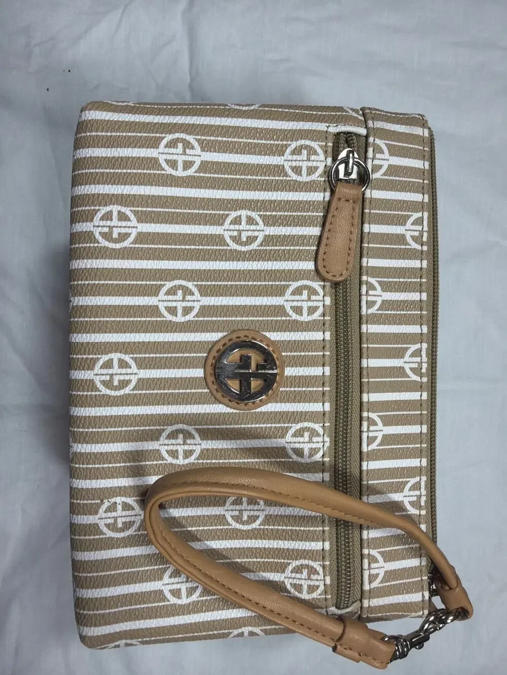 Giani Bernini Signature Monogram Wristlet Wallet Clutch Tan Beige Zip Around